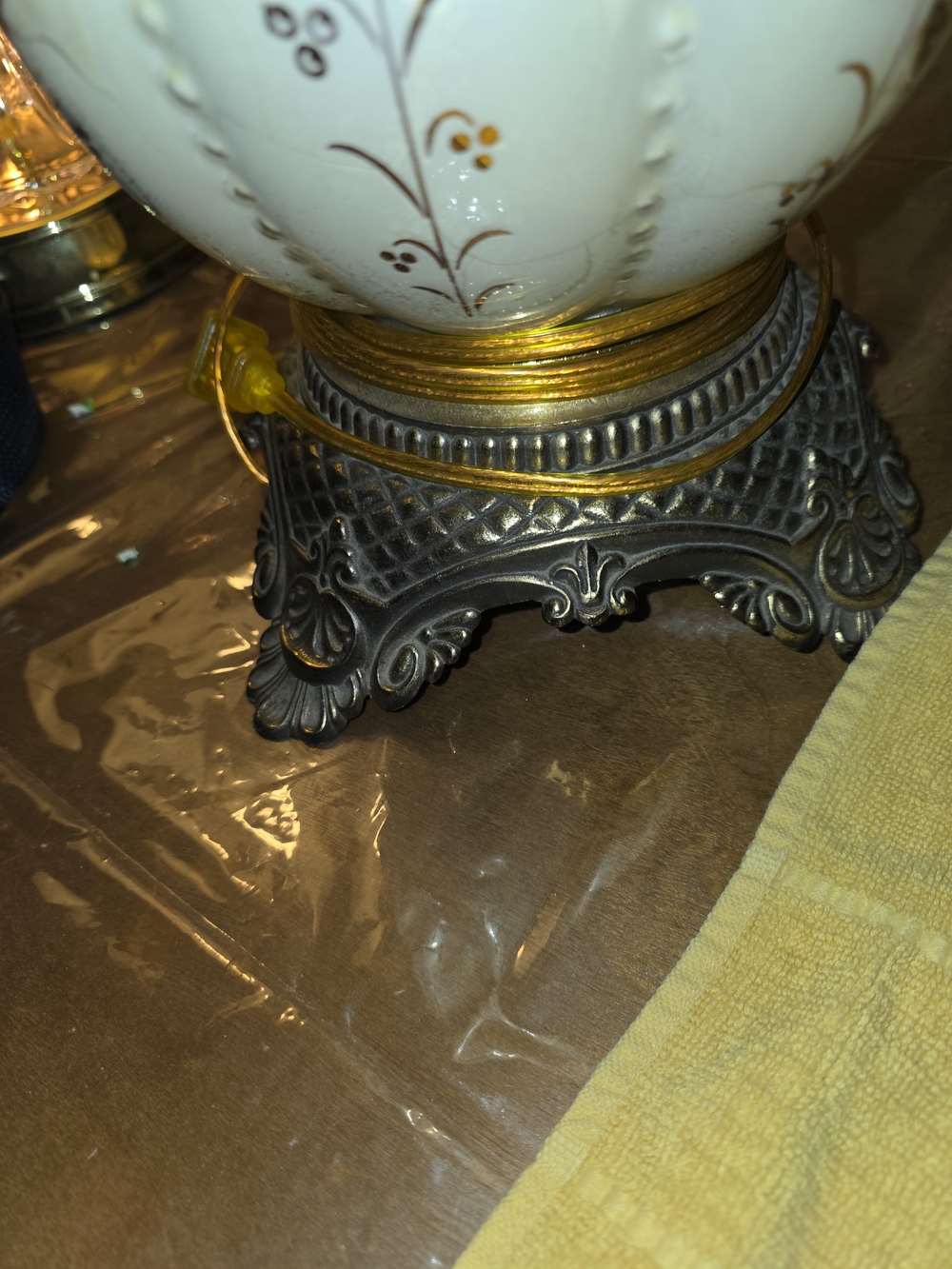 Antique  Brass  Glass Dome  Victorian fringe shade  Table Lamp - Picture 7 of 7